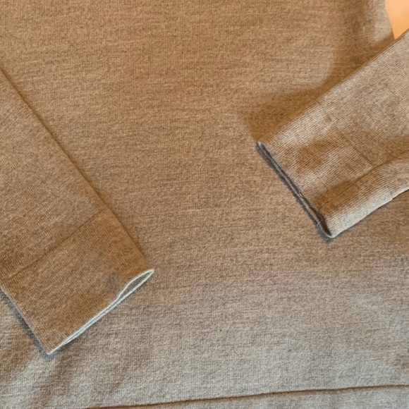 Banana Republic Women's V-Neck Sweater Size S Gray - Picture 3 of 5